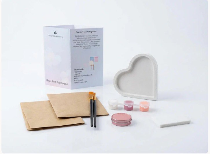 Heart Dish Painting Kit – Creative Self-Care Gift